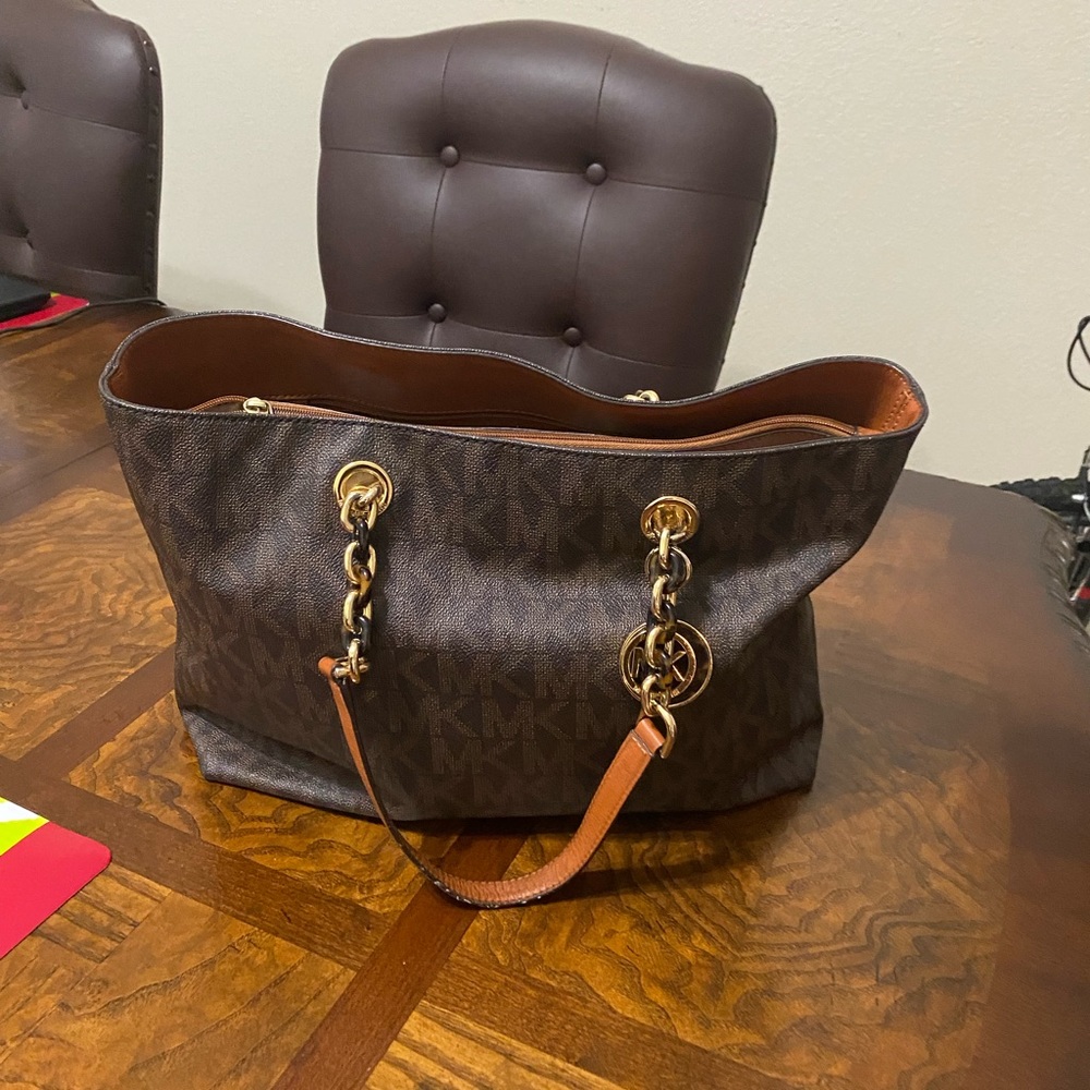 MK signature purse